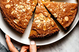 کیک شیره خرما