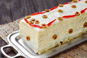 کیک سالاد تخم مرغ با نان تست