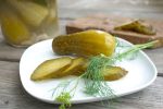 طرز تهیه خیار شور