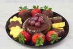 مدل های میوه آرایی با شکلات – 7